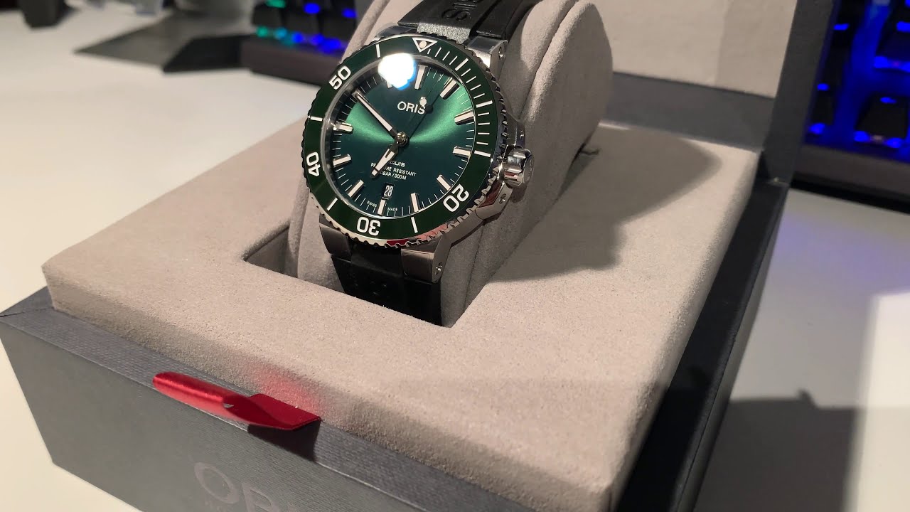 Oris Aquis green dial - unboxing - rubber strap + bracelet