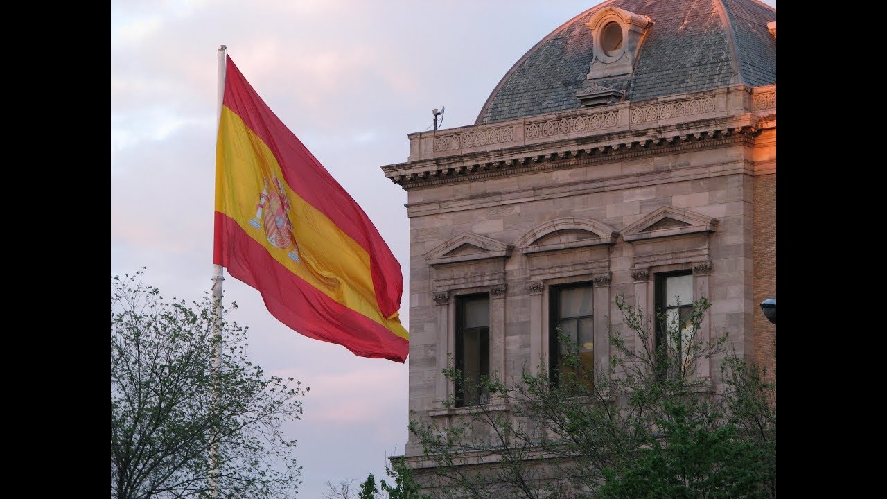 Places to see in ( Madrid - Spain ) Plaza Colon