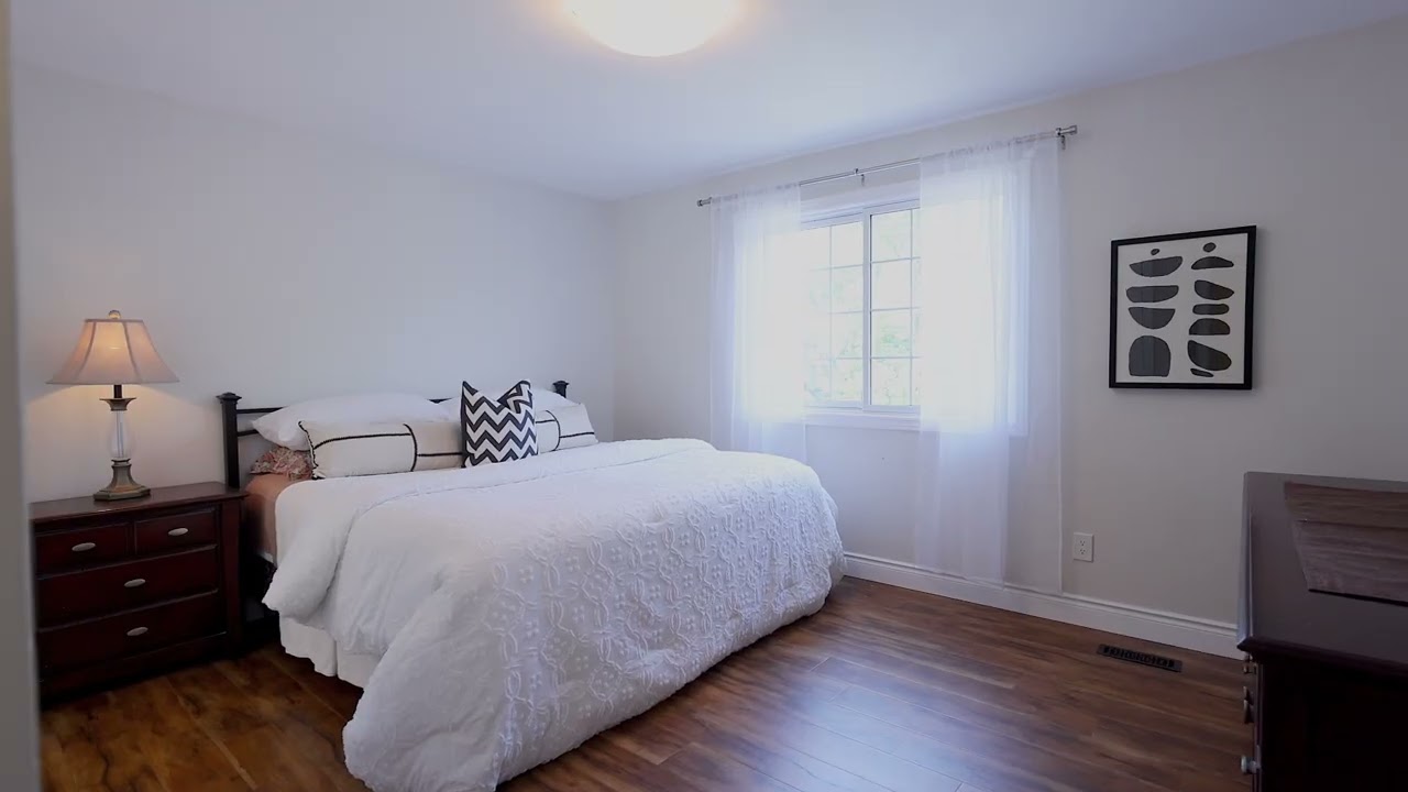 3101 Bentworth Drive, Burlington Homes For Sale