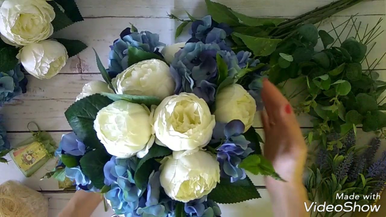 Мастерская Альфии 🌸 собираем композицию из синей гортензии, белых пионов, лаванды и эвкалипта