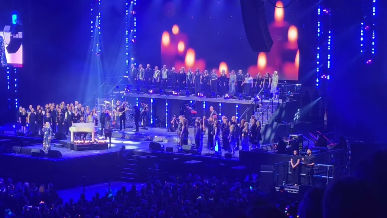 Sally Rose singing O Holy Night