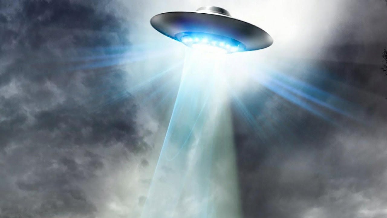 未確認飛行物体(UFO)