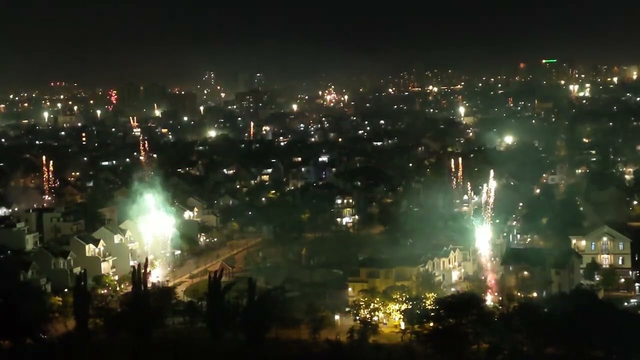  Pháo hoa giao thừa khắp Sài Gòn Chúc mừng năm mới Bính Ngọ - Vietnamese lunar New year fireworks 