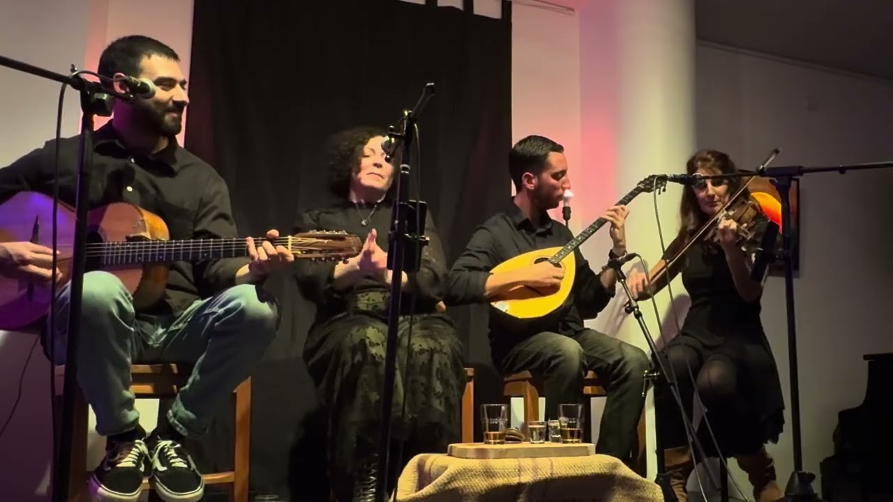 Καλόγρια - Anna Mosfili, Marios Georgioy, Marinos Gewgiardis, Charlene