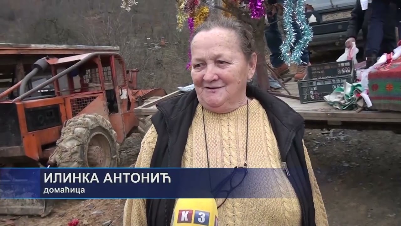 Naložen Badnjak u prijedorskom naselju Rasavci 06. 01. 2024.
