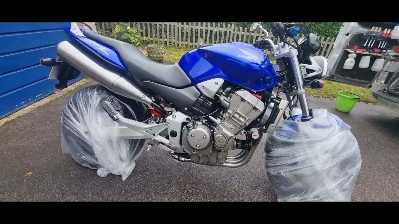 Honda Hornet 900 Winter Protection #acf50 #ceramiccoating #sussexmotorcyclevalet