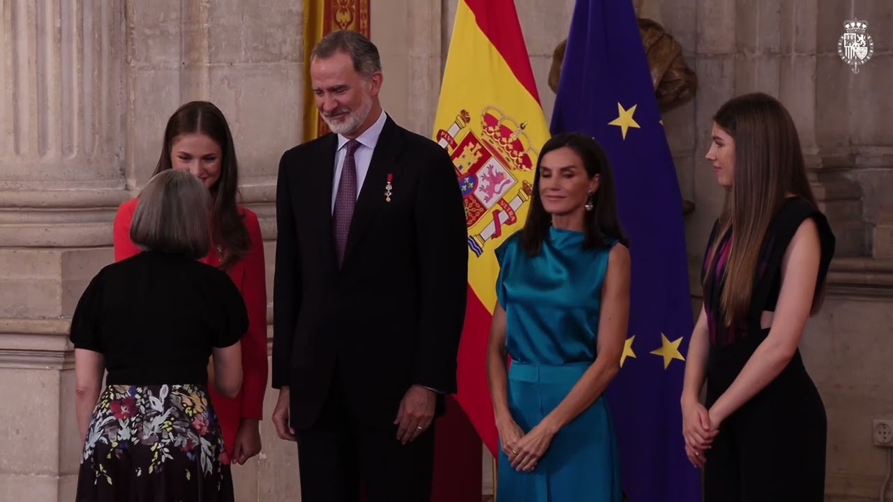 La Familia Real preside la Imposición de condecoraciones de la Orden del Mérito Civil