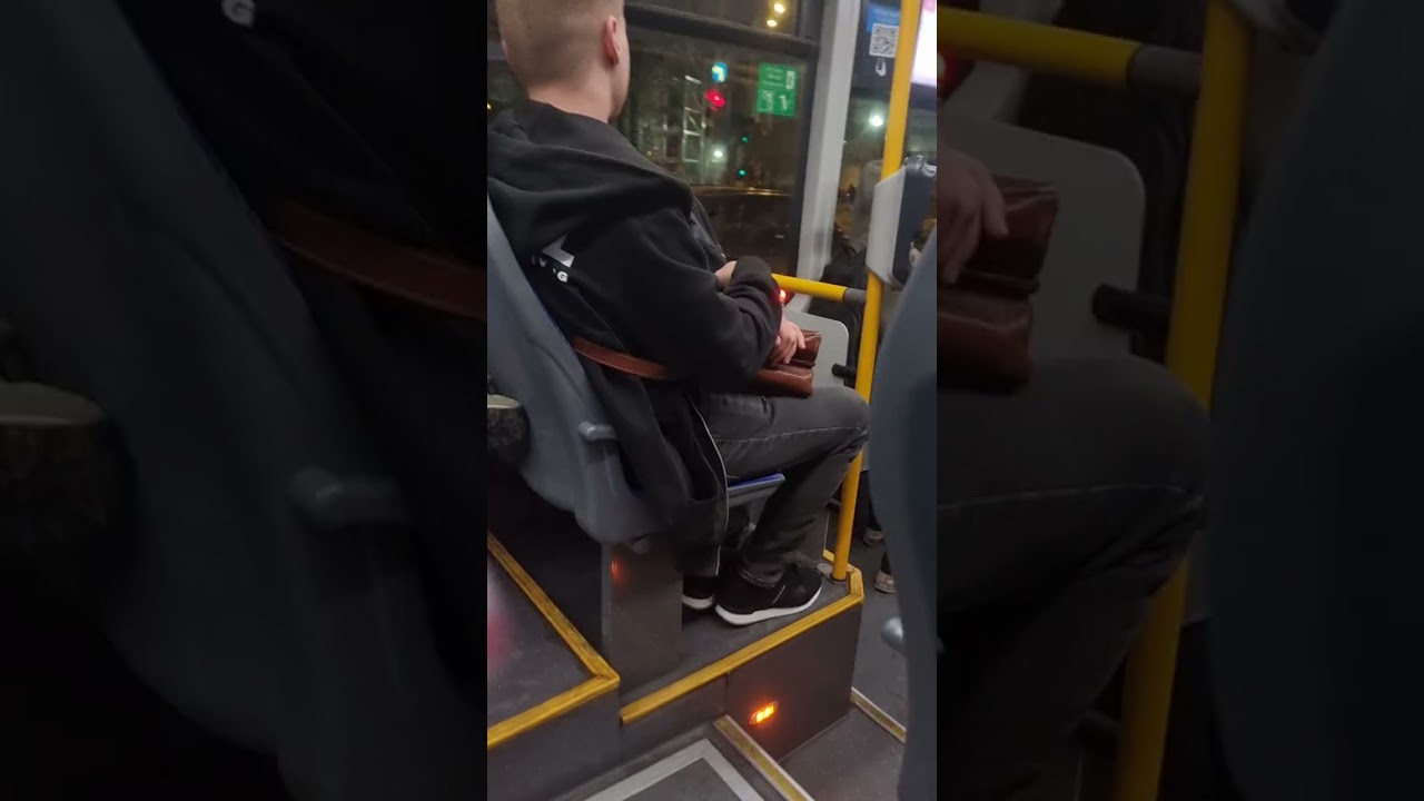 ירידה מקו 274 של אגד לקרית אקרון