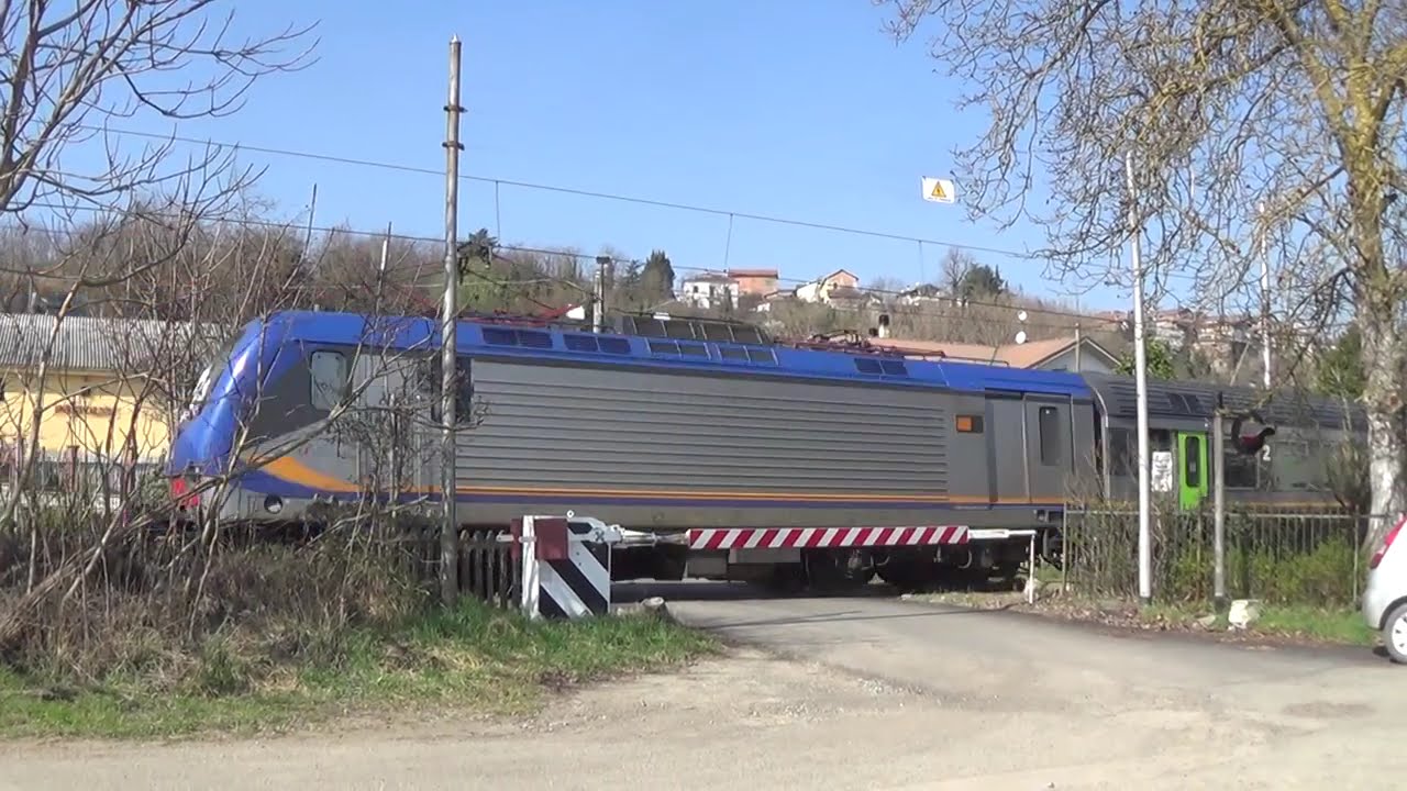 Passaggio a livello di Localit&agrave; Fornace - Strevi (AL) / Level Crossing / Planovergang / Plankorsning