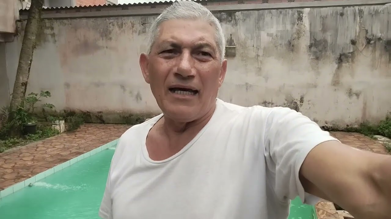 dando um trato no quintal