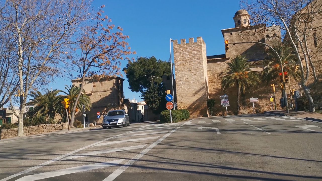 Alcudia, Gemeinde auf Mallorca, Ortsdurchfahrt