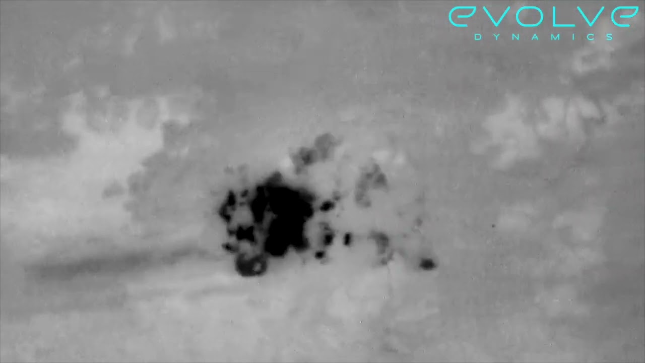 Medium Wave Infrared (MWIR) optical zoom thermal imaging camera