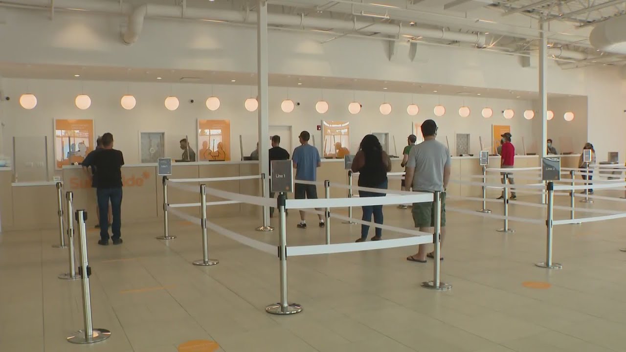 Illinois' largest marijuana dispensary opens in Schaumburg