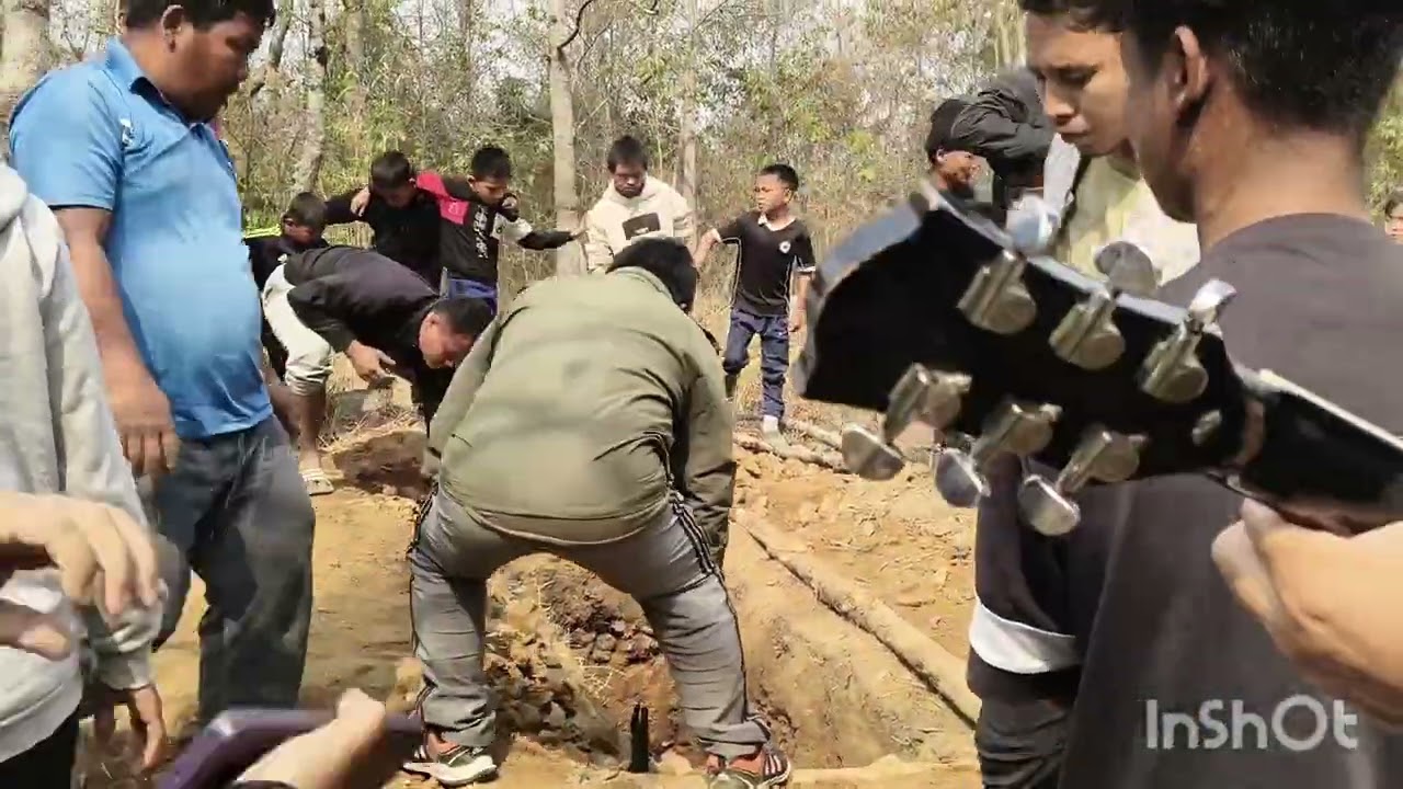 Pa (L) Henpilal thi vui lem na kin