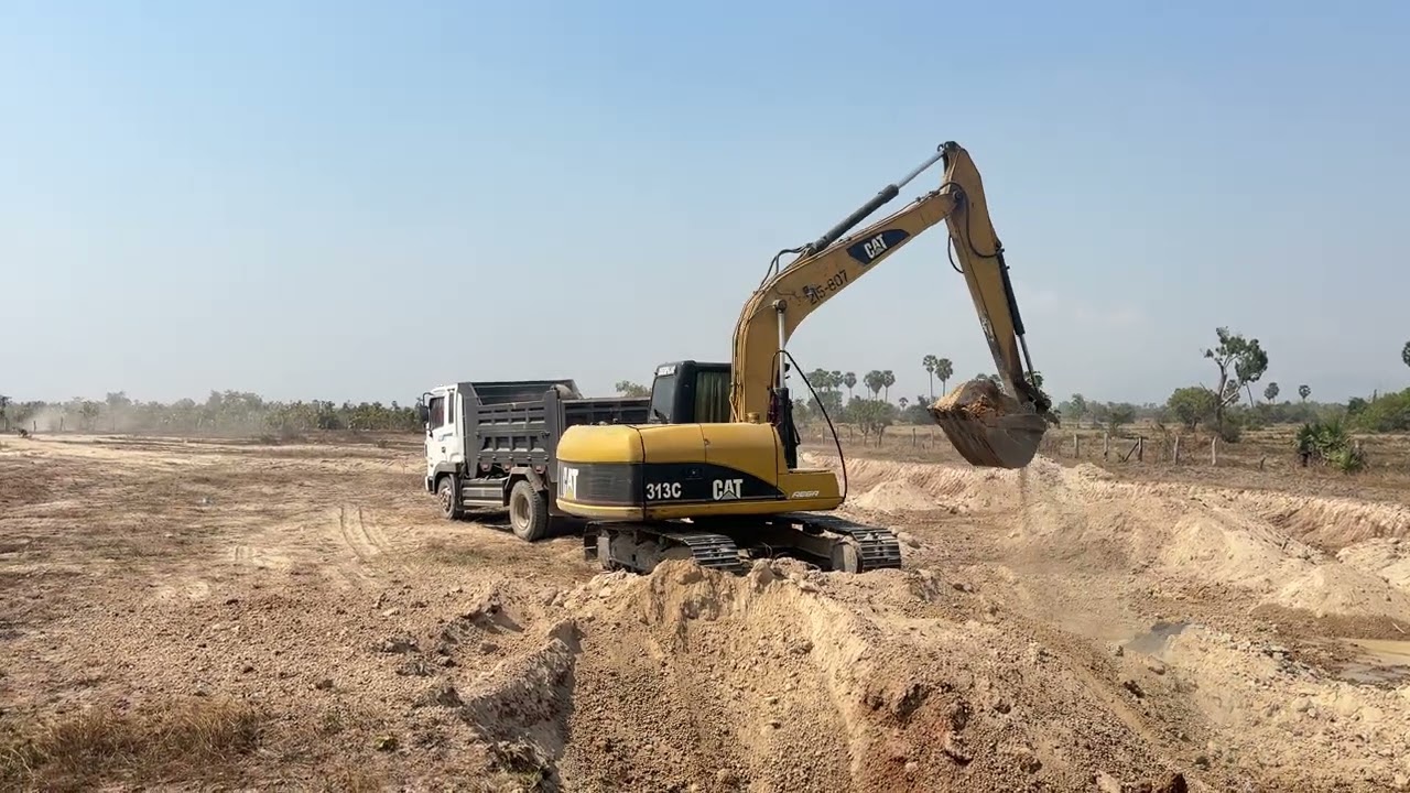 Smooth Excavator CAT313C Operation | Heavy Equipment #truck #excavator