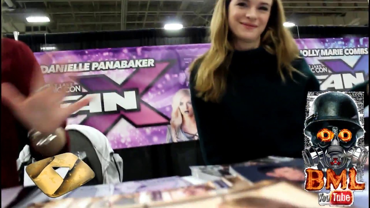 danielle panabaker meet & greet comic con/FanX 2017