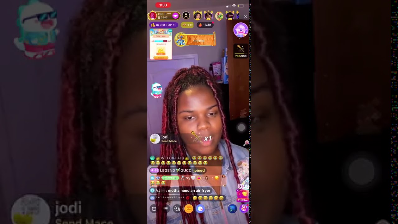 Gutta and Weluvche talking on BIGO live