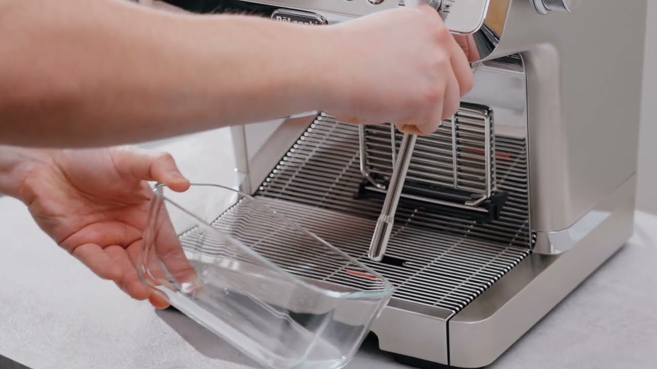 La Specialista Opera | How to descale you coffee machine