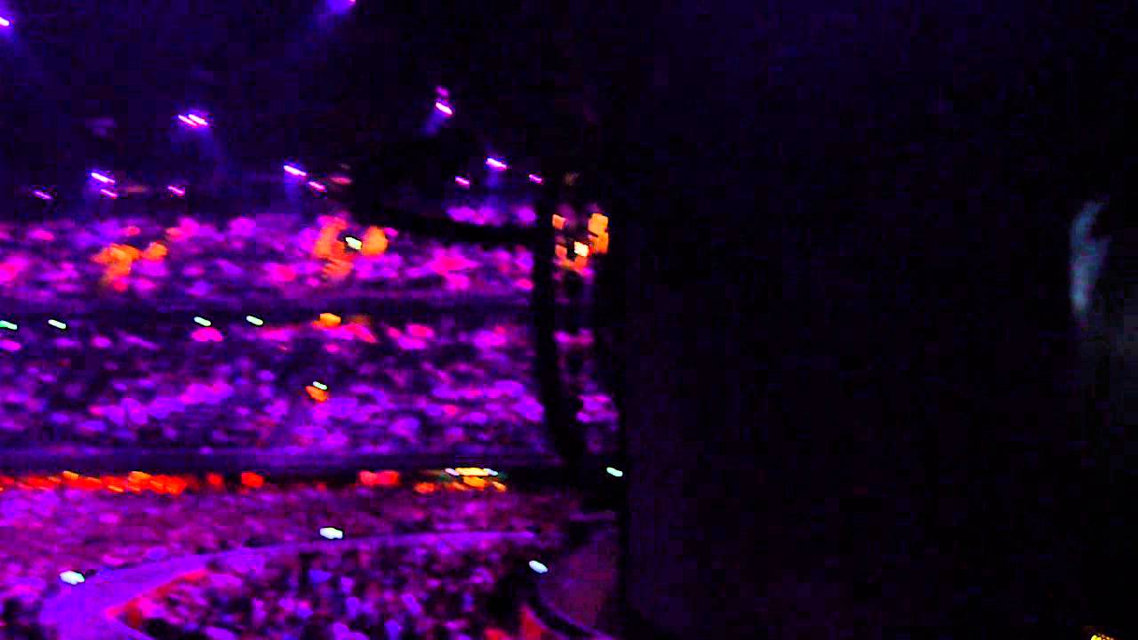 Robbie Williams - Ziggo Dome - 04-05-2014 - Two minute silence