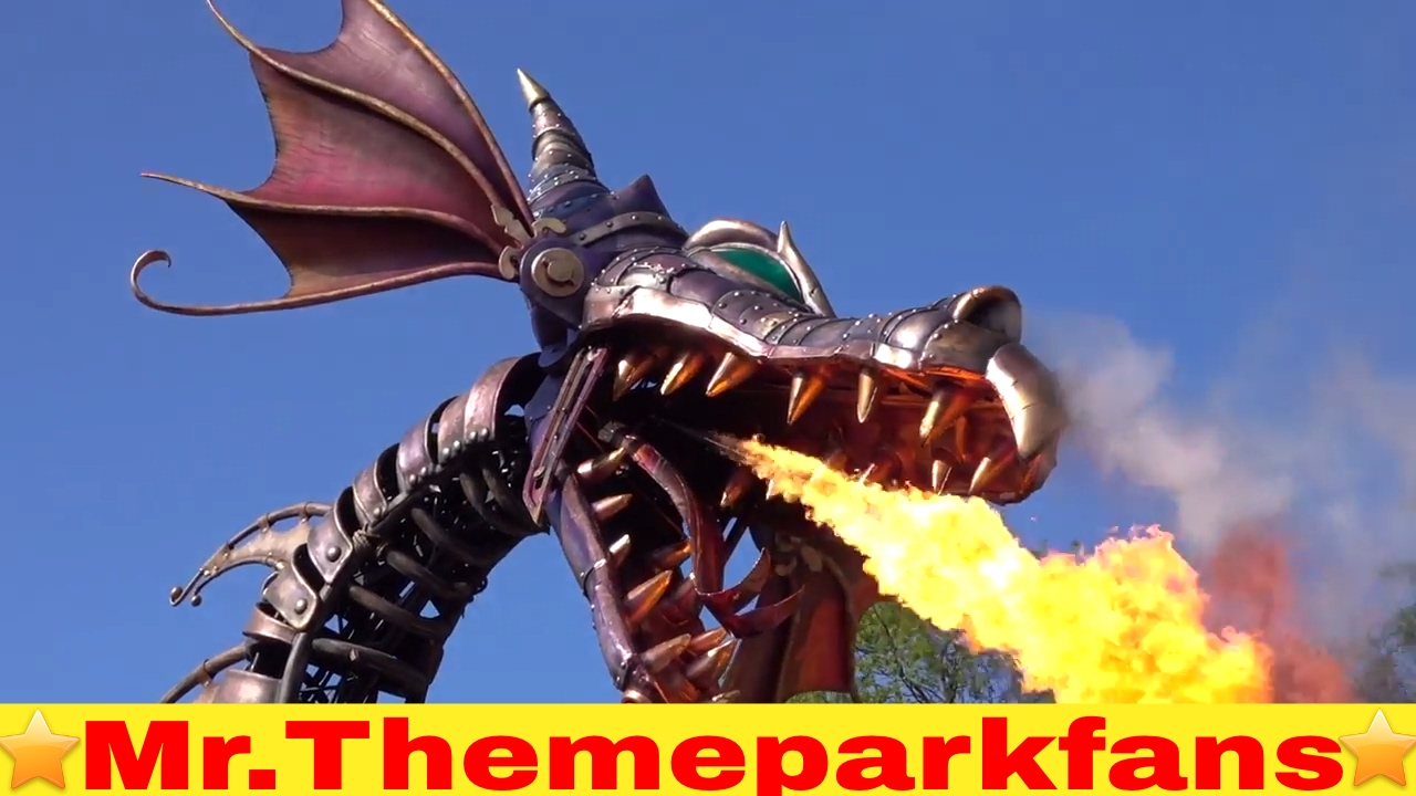 Stars on Parade with the real fire in the dragon Disneyland Paris 12-04-2017. :)