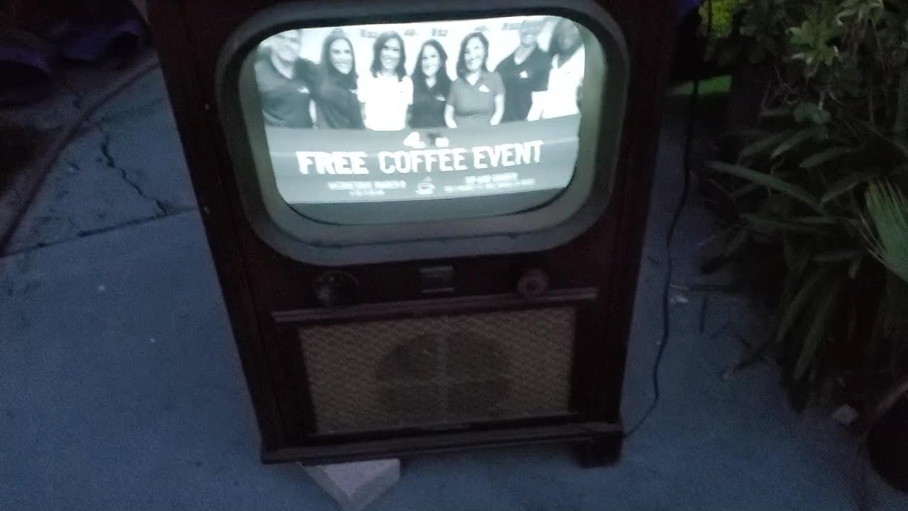 Watch It 1952 Motorola 21K1 TS351 Television Console Resurrection pt3 2