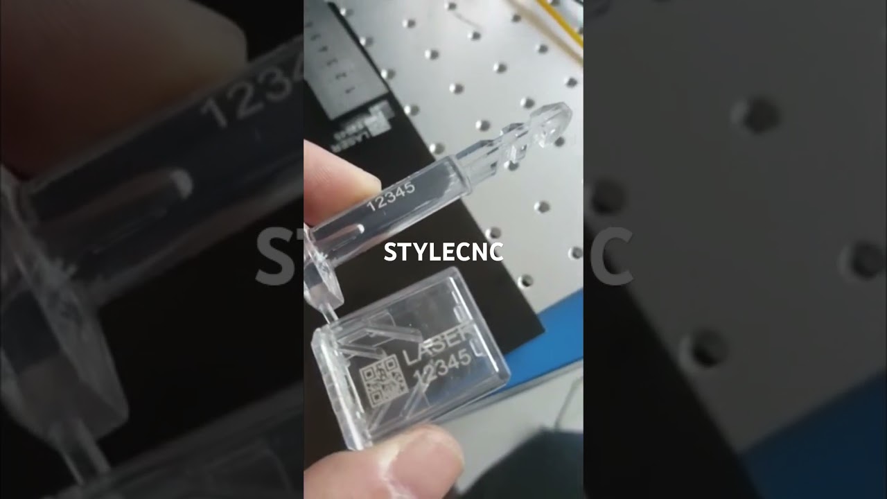 The UV marking machine has a clear and visible marking effect on transparent plastic!