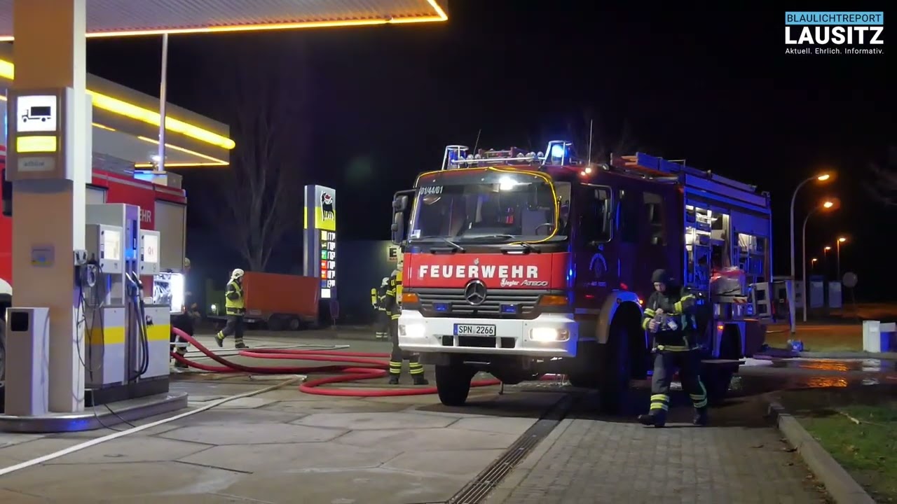 Forst: PKW brennt an Tankstelle