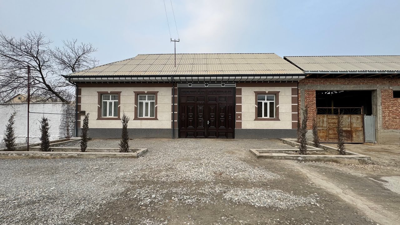 Ховли уй сотилади.7.5сотихли.Миндонободда жойлашган.