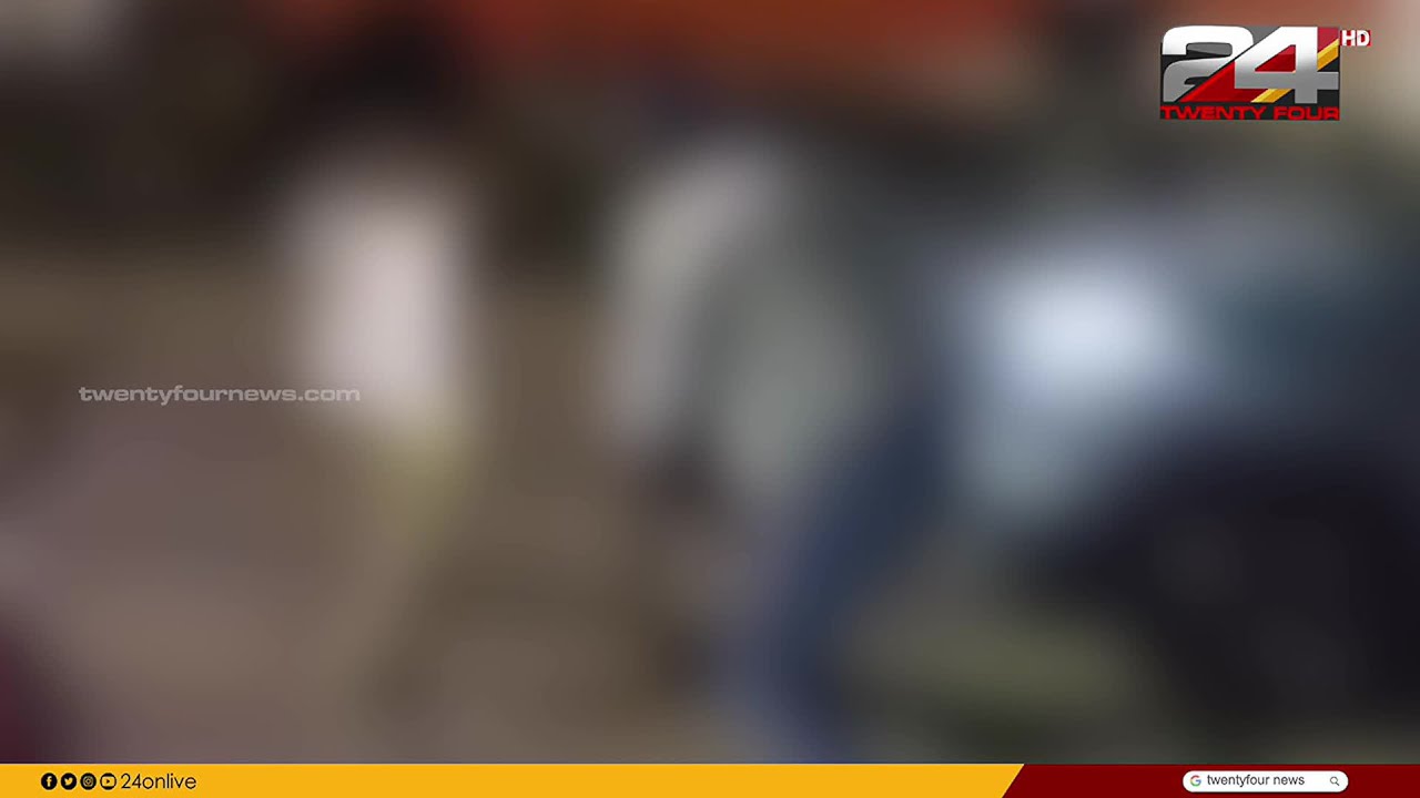 കോട്ടയം ചങ്ങനാശ്ശേരിയിൽ യുവാവിനെ നടു റോഡിൽ വെട്ടി; ചങ്ങനാശ്ശേരി സ്വദേശി ഷമീറിനാണ് വെട്ടേറ്റത്