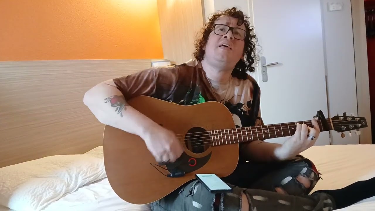 Amy Winehouse - Back To Black Cover 