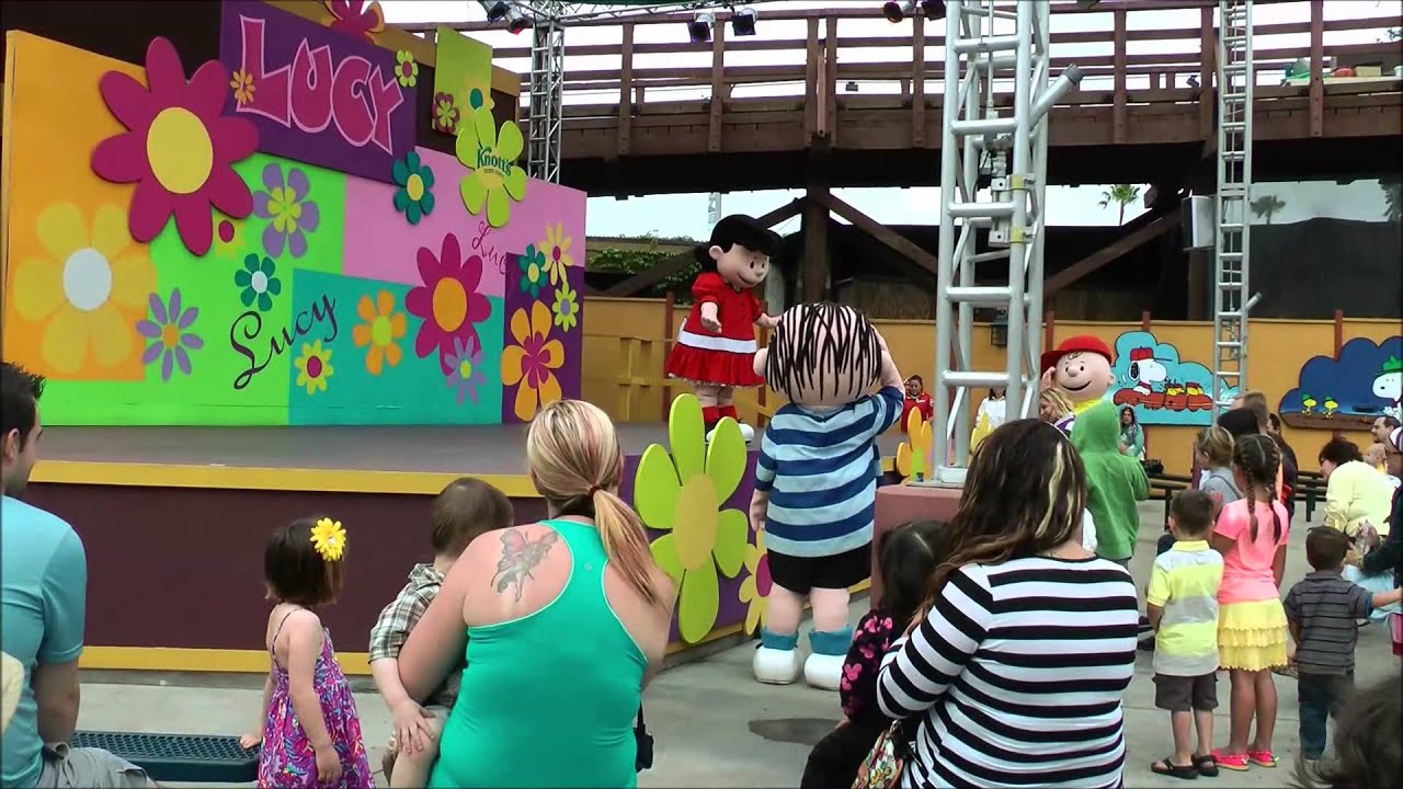 Peanuts Character Show, Knott's Berry Farm