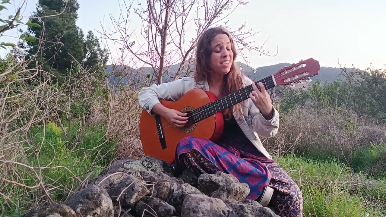 Mi mundo vacío/ Sou amapola 