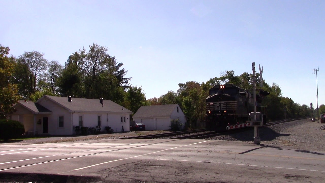NORFOLK SOUTHERN GE D9-44CW Northbound Light Engine