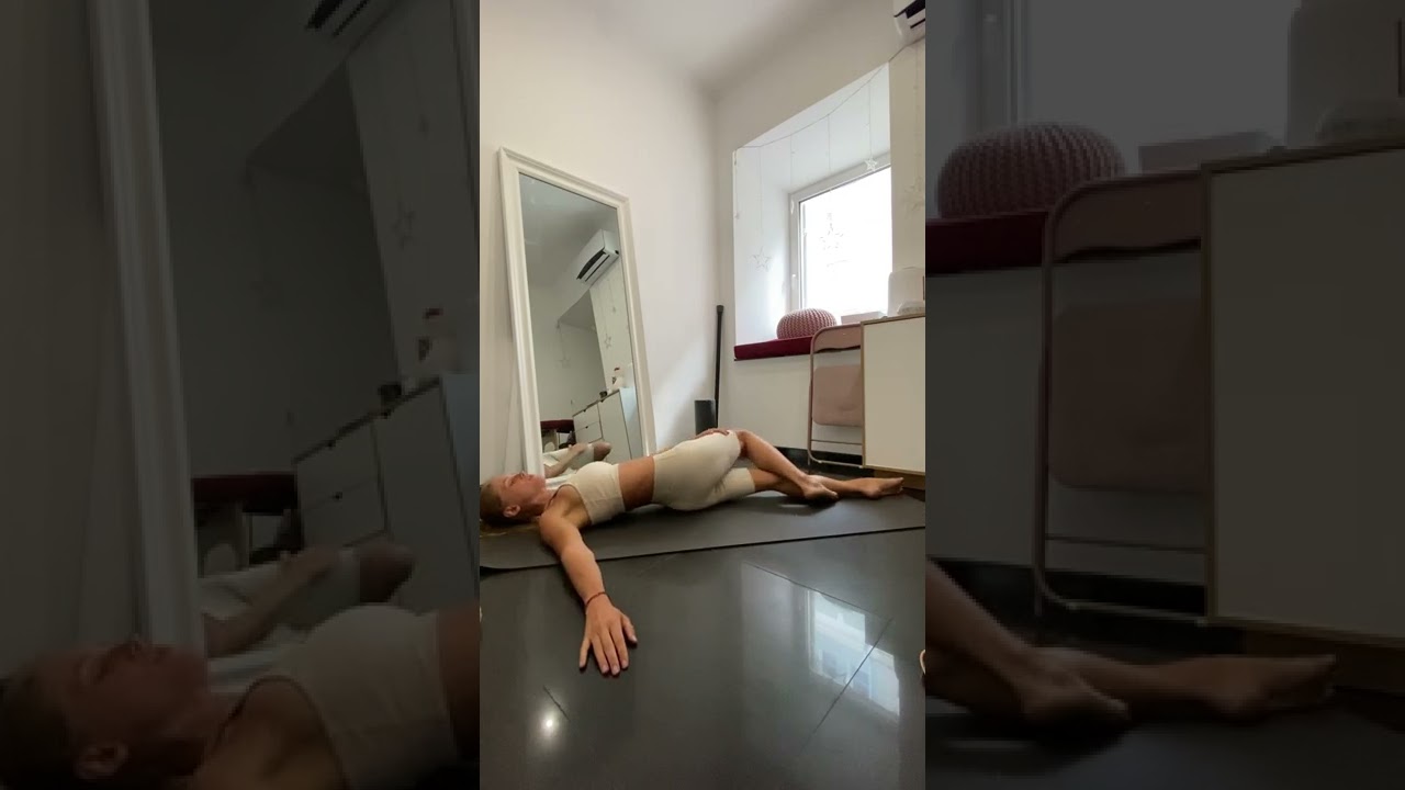 Растяжение и расслабление КПС справа и нижнего отдела спины (перемещение стопы)
