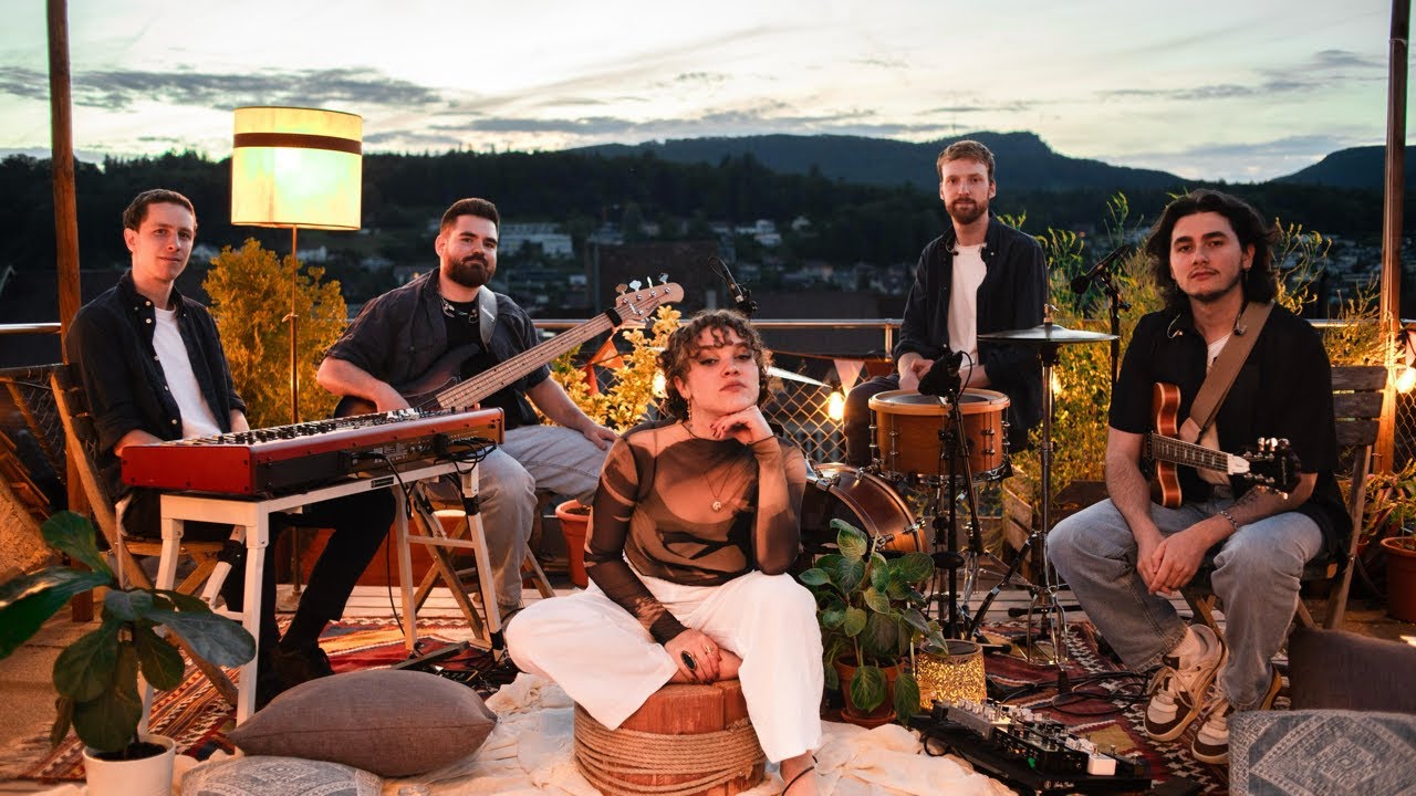 maryy - BLUE HEART - Rooftop LiveSession