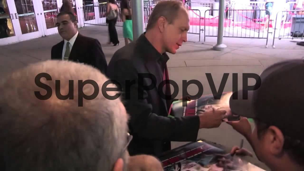 Tomas Arana greets fans while arriving at the Romeo and J...