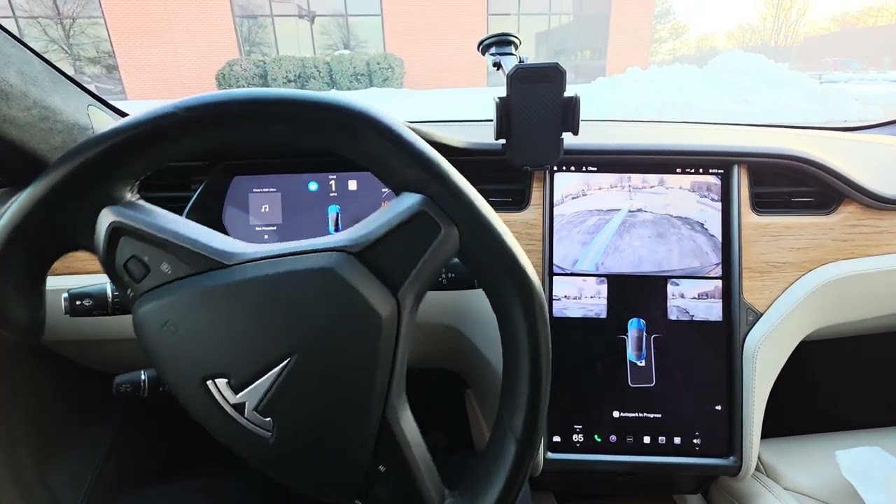 Can TESLA 2020 Model S with HW3 park it self?