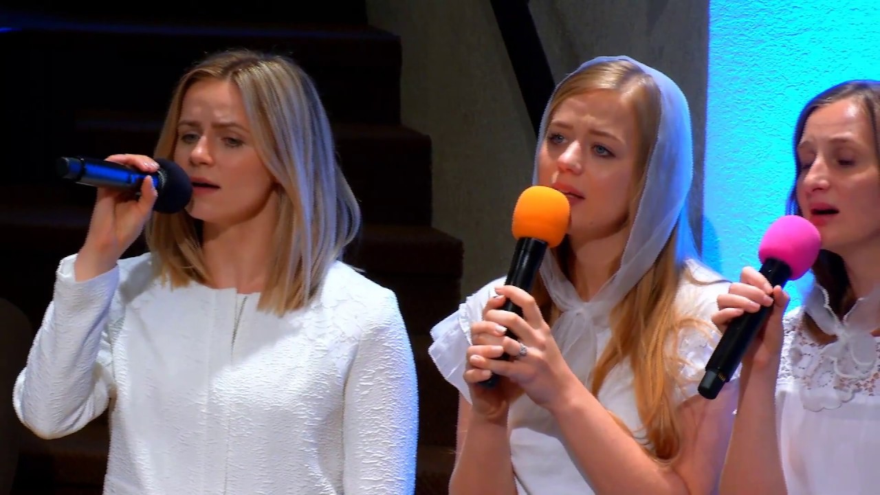 Я стою в тишине у креста - Источник воды | CCS Worship