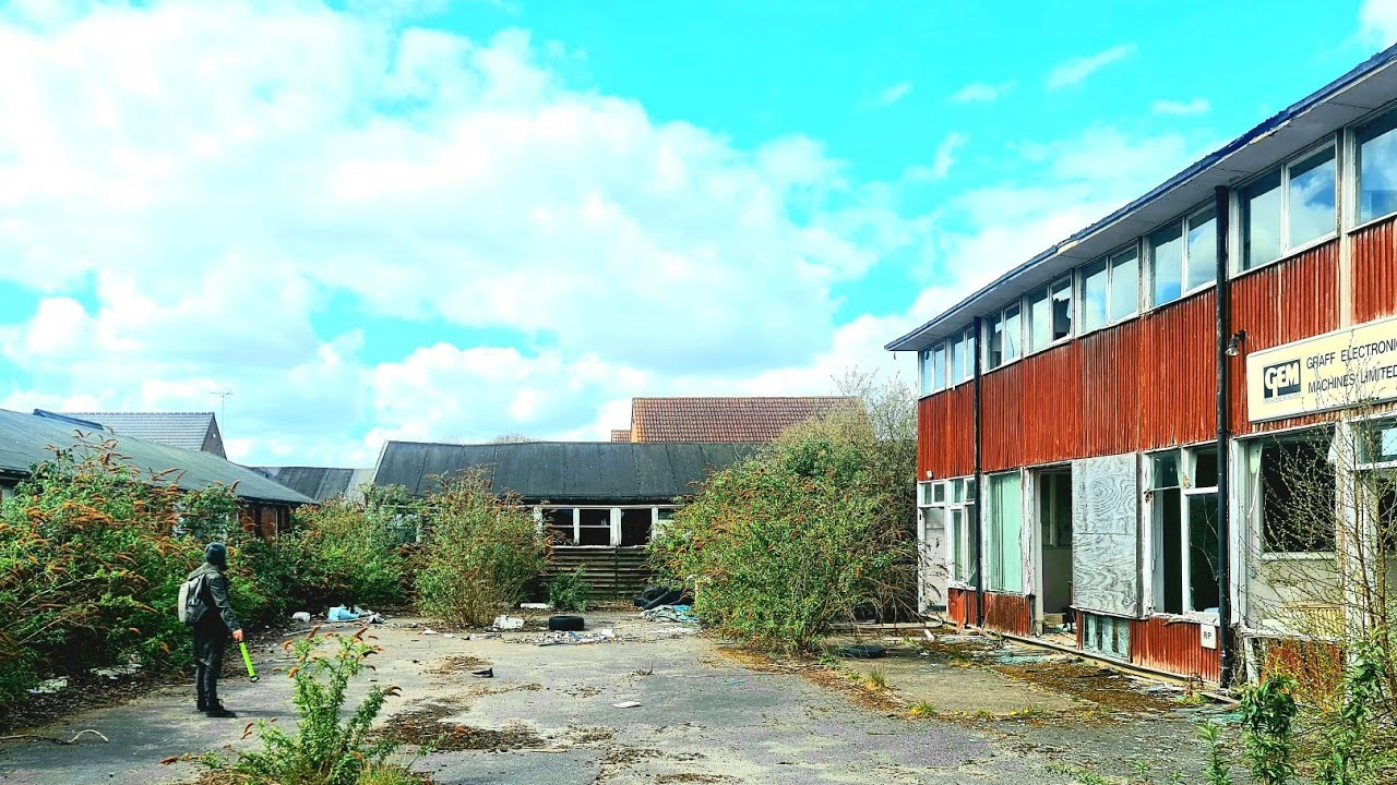 Exploring Abandoned Graff Electronics - Lincolnshire - Abandoned Places | Abandoned Places UK