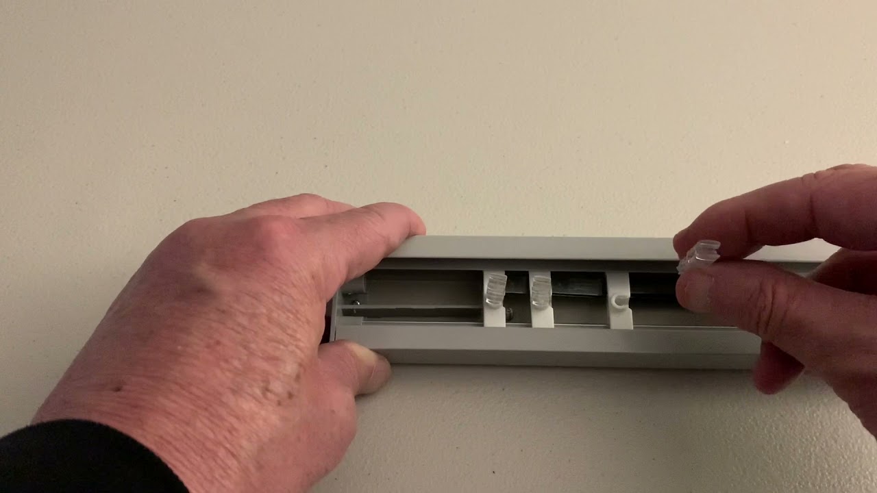 How to fix a Vertical Blind that won't turn - Betta Blinds and Awnings