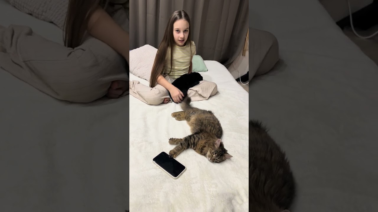 Каждый занят своим делом 😁