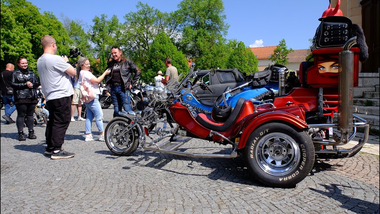Otvorenie motorkárskej sezóny 2025 v Spišskej: 300 motoriek, Haraburdy GO, veterány a „ženský gang“.