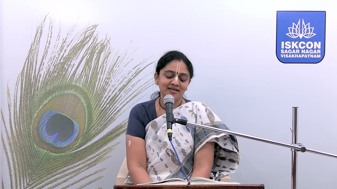 Meditation on Qualities of Lord Krishna ! by Dr.Nitaisevini mataji (HINDI)