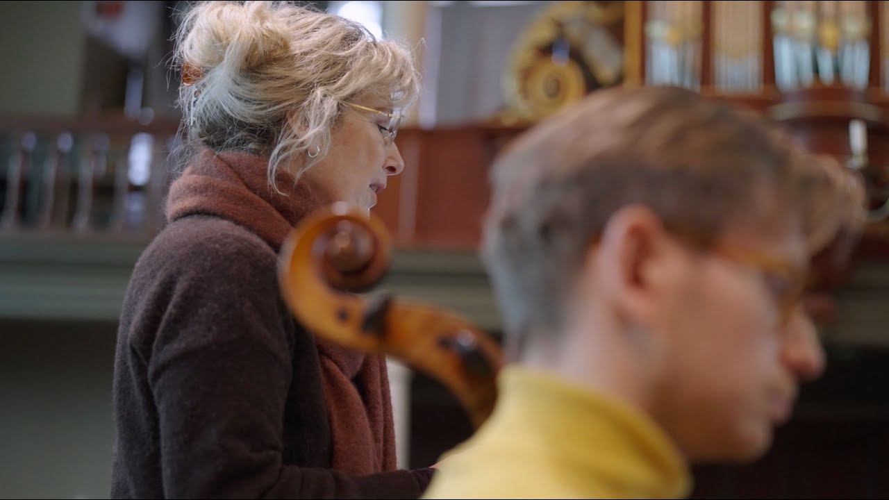 Een Flat Met Duizend Ramen: Haydn reframed