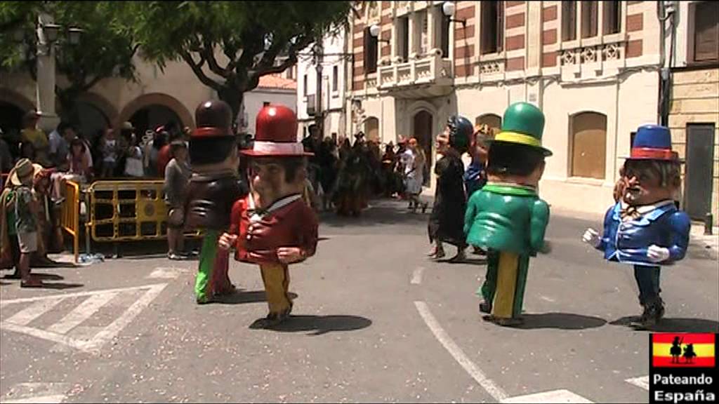 Gigantes y cabezudos en Sant Pere de Ribes