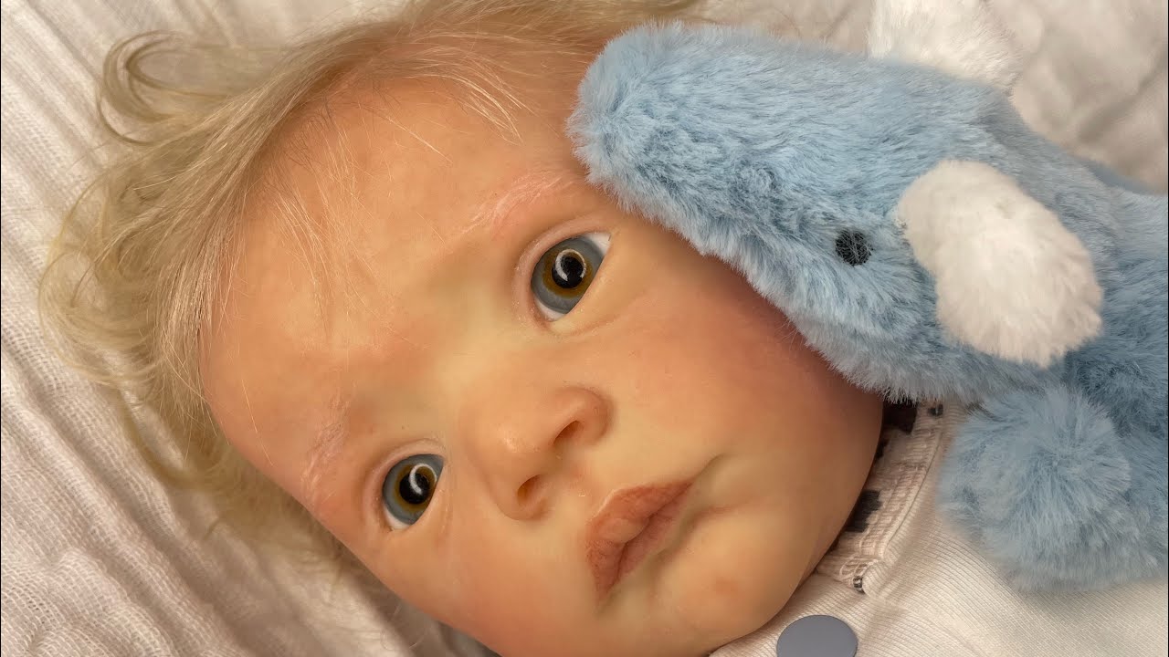 Jellycat, Snuggle Hunny, and my reborn baby Pippin: the Fia sculpt by Karola Wegerich ❤️