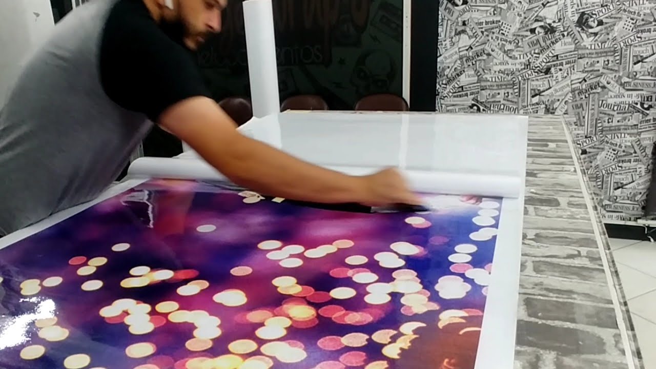 COMO LAMINAR ADESIVO COM TRANSPARENTE MANUALMENTE... PASSO A PASSO