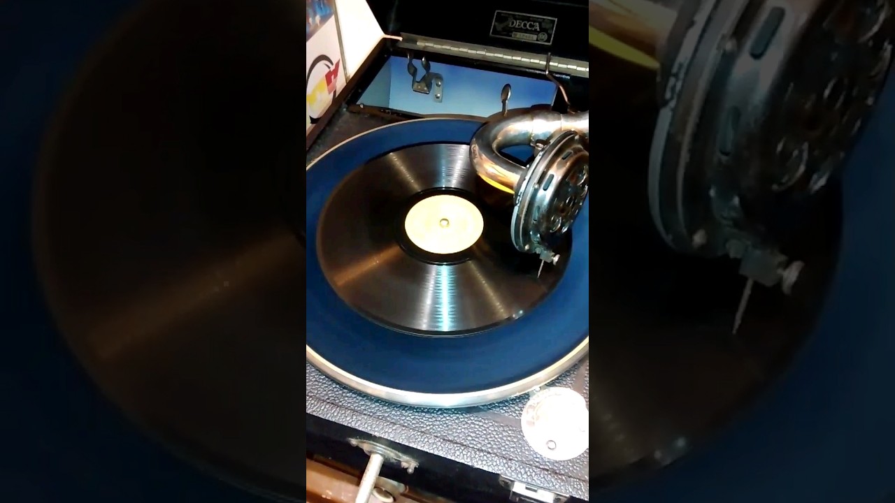 Decca 100 gramophone #78rpm #78rpmshellac #victrola #vintagerecords