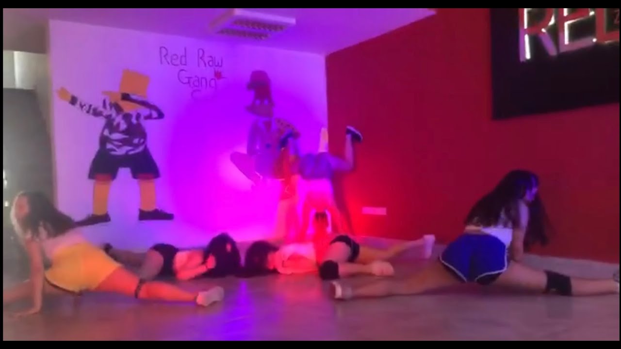 BEGE - SPACEJUMP TWERK DANS CHALLENGE BY REDEZ