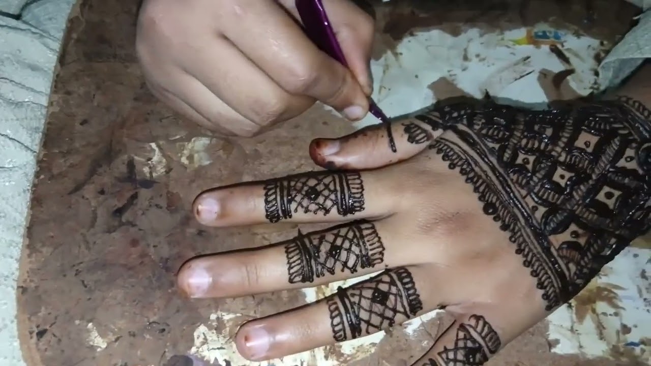 Butiful mehendi designs and so aizi ♥️💖